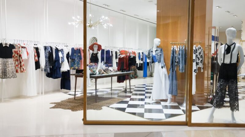 Moda e Estilo Pessoal: Como Descobrir Seu Visual Único e Impactar